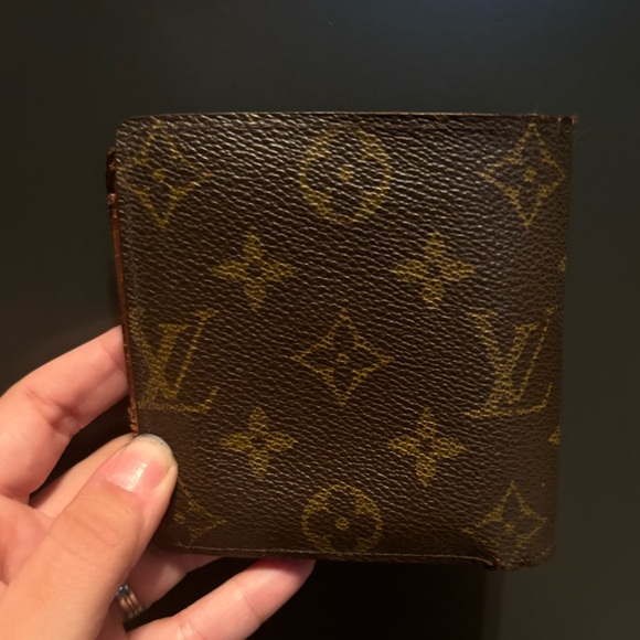 Men’s Monogram Louis Vuitton Wallet - Picture 2 of 7